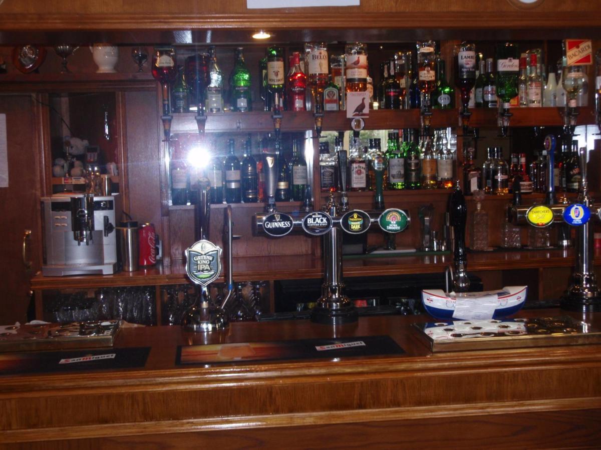 The Flask Inn Robin Hood's Bay Extérieur photo